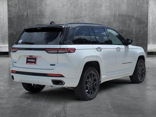 2025 Jeep Grand Cherokee Summit