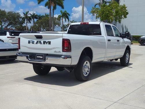 2025 RAM 2500 Tradesman Crew Cab 4x4 8' Box