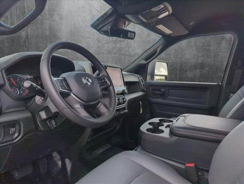 2025 RAM 2500 Tradesman Crew Cab 4x4 8' Box