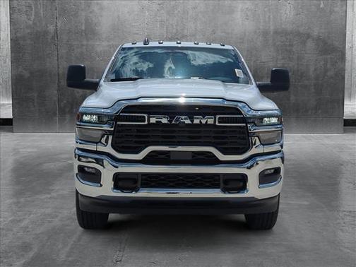 2025 RAM 2500 Tradesman Crew Cab 4x4 8' Box