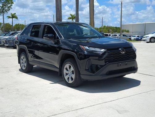 2023 Toyota RAV4 LE