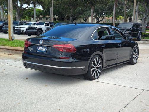 2018 Volkswagen Passat 2.0T SE