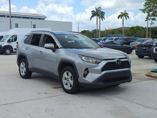2021 Toyota RAV4 XLE