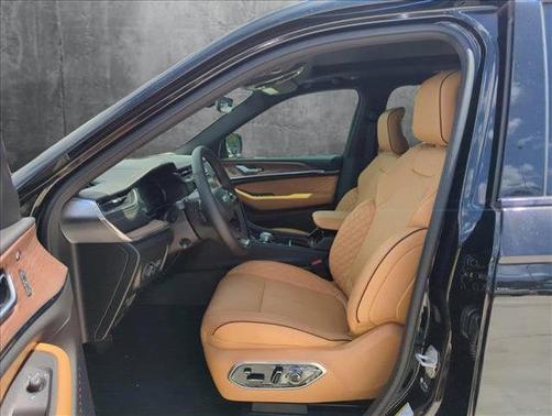 2025 Jeep Grand Cherokee L Summit