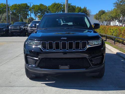 2024 Jeep Grand Cherokee Laredo