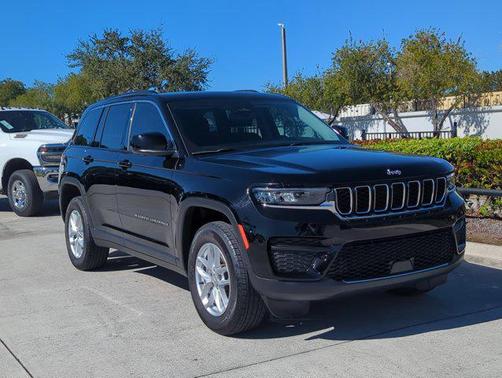 2024 Jeep Grand Cherokee Laredo