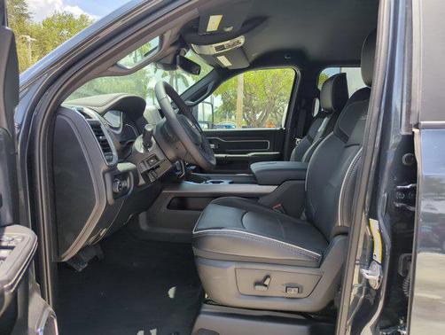 2025 RAM 2500 Laramie Crew Cab 4x4 6'4' Box