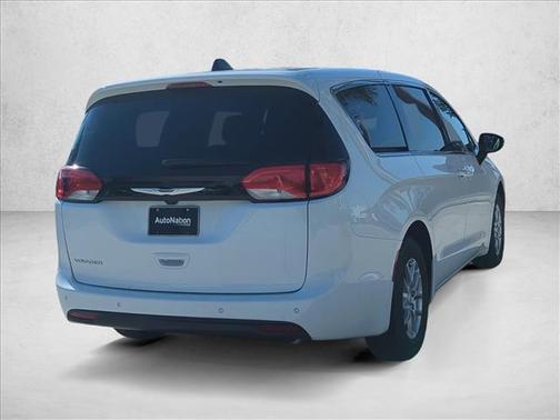 2026 Chrysler Voyager LX