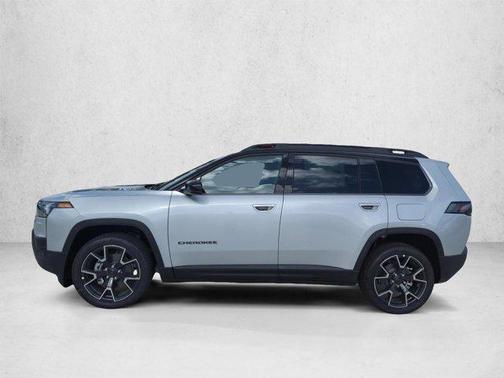 Silver Zynith Clearcoat 2026 Jeep Cherokee Overland