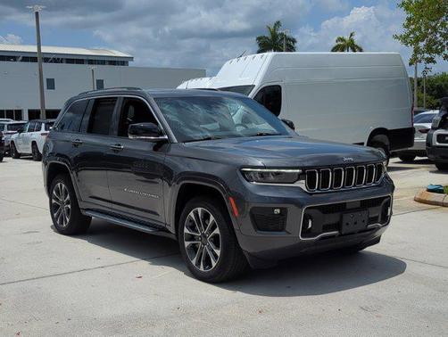 2022 Jeep Grand Cherokee Overland