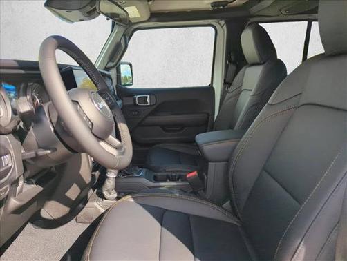 2026 Jeep Gladiator Sahara 4x4