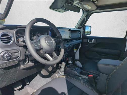 2026 Jeep Gladiator Sahara 4x4