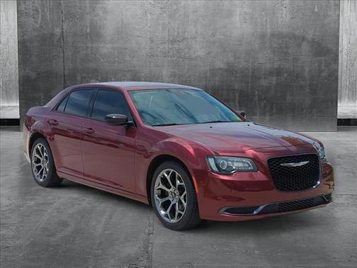 2018 Chrysler 300 Touring