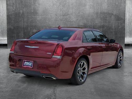 2018 Chrysler 300 Touring