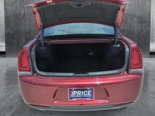 2018 Chrysler 300 Touring