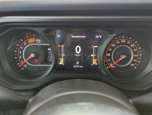 2024 Jeep Wrangler 4-Door Sahara 4x4