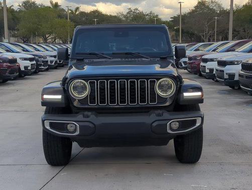 2024 Jeep Wrangler 4-Door Sahara 4x4
