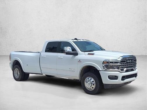 Bright White Clearcoat 2026 RAM 3500 Limited Crew Cab 4x4 8' Box