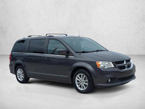 Granite Pearlcoat 2018 Dodge Grand Caravan SXT