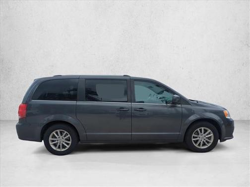 Granite Pearlcoat 2018 Dodge Grand Caravan SXT