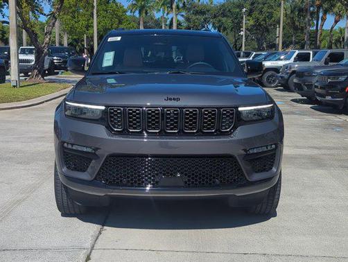 2025 Jeep Grand Cherokee Summit