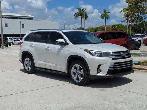 2017 Toyota Highlander Limited
