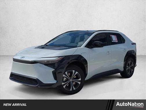 Wind Chill Pearl 2025 Toyota bZ4X XLE