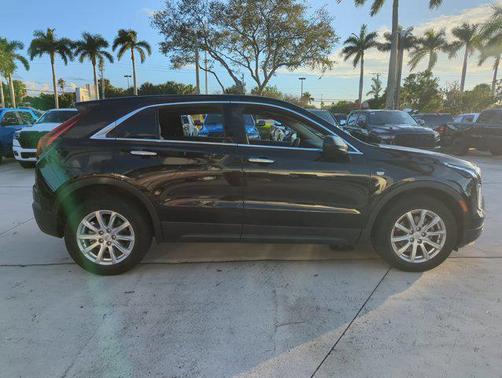 2023 Cadillac XT4 Luxury