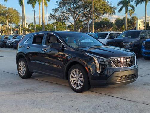 2023 Cadillac XT4 Luxury