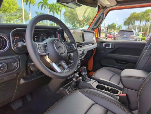 2025 Jeep Wrangler 4-Door Sahara 4x4