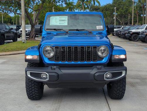 2025 Jeep Gladiator High Tide