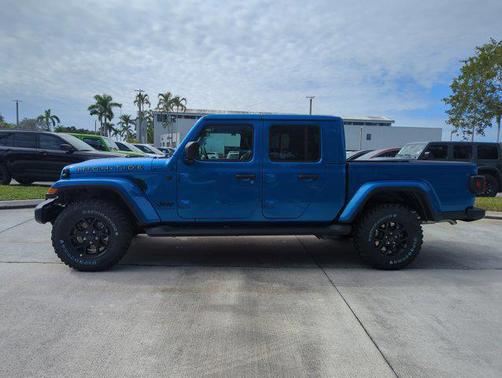 2025 Jeep Gladiator High Tide
