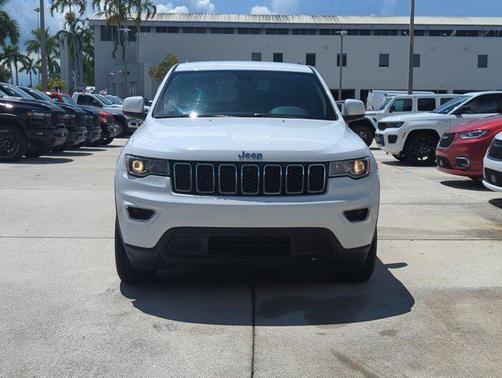 2017 Jeep Grand Cherokee Laredo