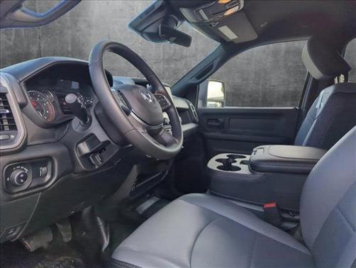 2025 RAM 2500 Tradesman Crew Cab 4x4 8' Box