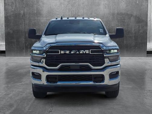 2025 RAM 2500 Tradesman Crew Cab 4x4 8' Box