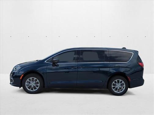 2025 Chrysler Pacifica L