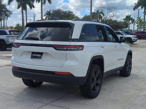 2025 Jeep Grand Cherokee Altitude