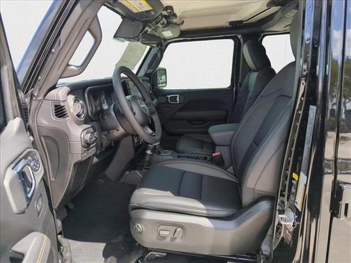2025 Jeep Gladiator High Tide