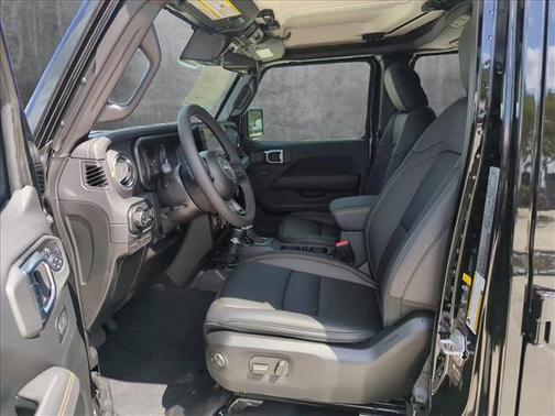 2025 Jeep Gladiator High Tide