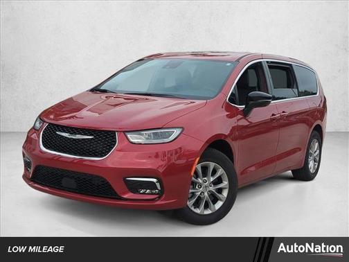 2025 Chrysler Pacifica L