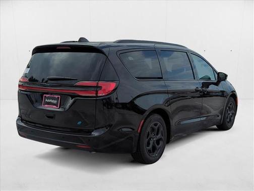 2025 Chrysler Pacifica Hybrid Premium S Appearance Pkg