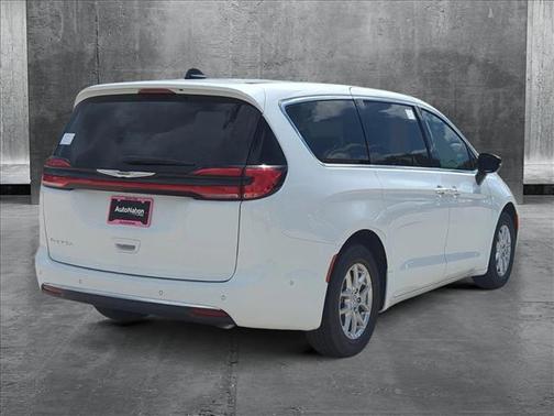 2025 Chrysler Pacifica L