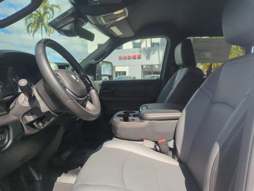 2026 RAM 2500 Tradesman Crew Cab 4x4 8' Box