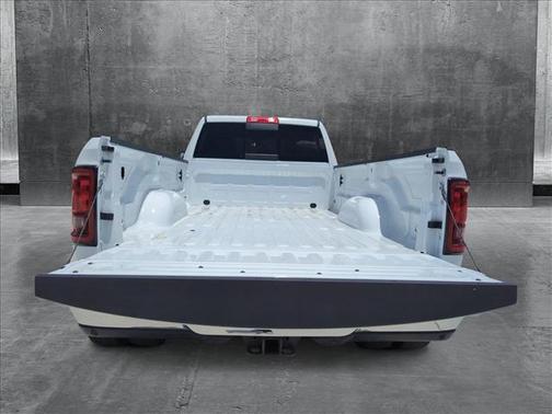 2022 RAM 3500 Tradesman Crew Cab 4x4 8' Box