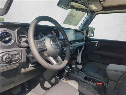 2025 Jeep Gladiator High Tide