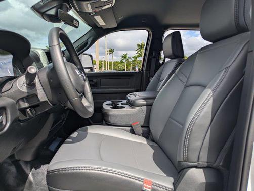 2025 RAM 2500 Tradesman Regular Cab 4x2 8' Box