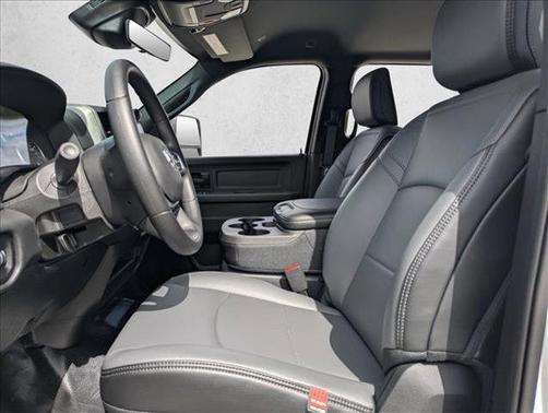 2025 RAM 2500 Tradesman Regular Cab 4x2 8' Box