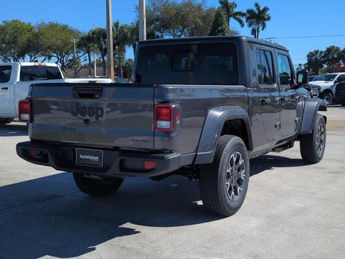 2026 Jeep Gladiator Sahara 4x4