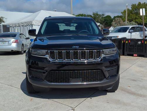 2024 Jeep Grand Cherokee Laredo