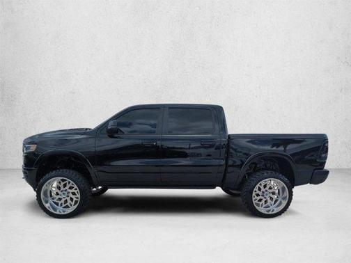 Diamond Black Crystal Pearlcoat 2023 RAM 1500 Limited